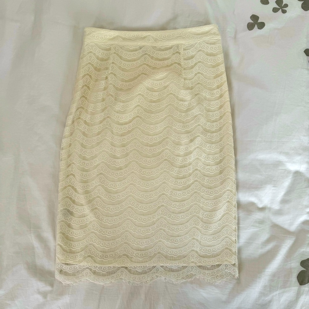 Cream lace pencil skirt size M